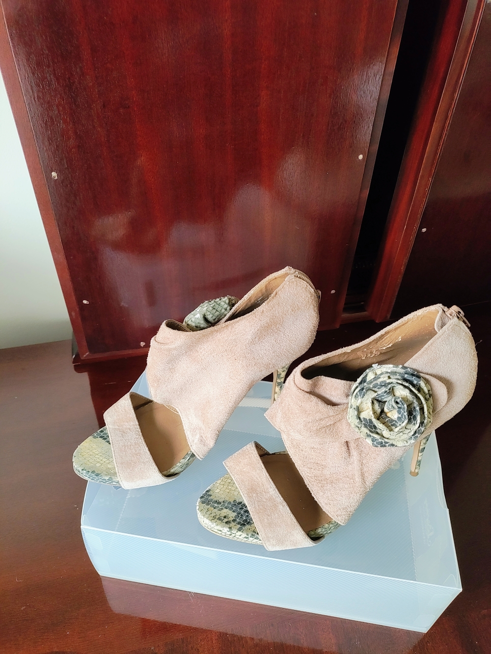 ✨ STEVEN by Steve Madden | RARE Snakeskin Rosette Suede Heels ✨
